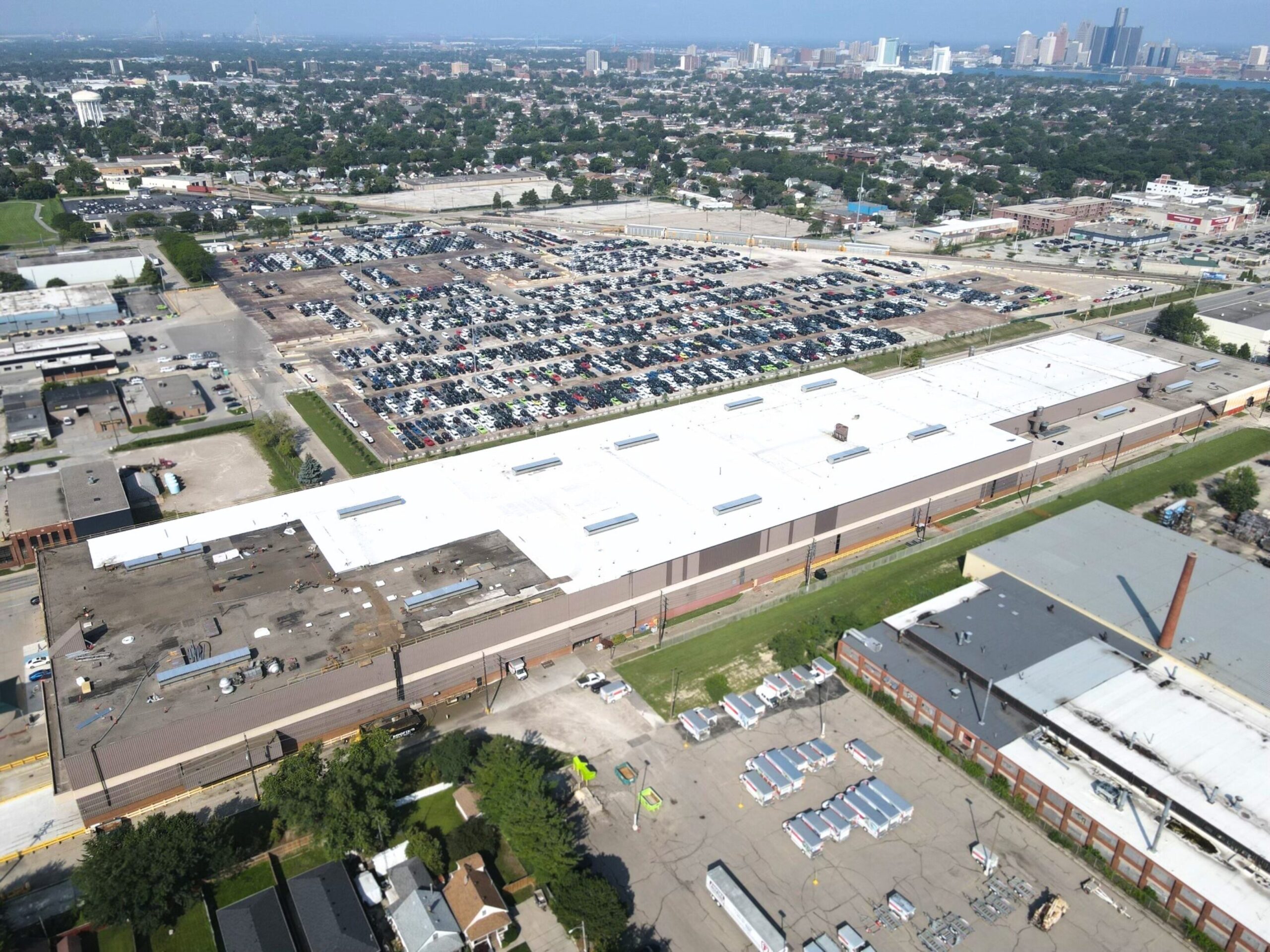 Re-Roofing an Occupied Facility: U-Haul – Walker Road, Windsor